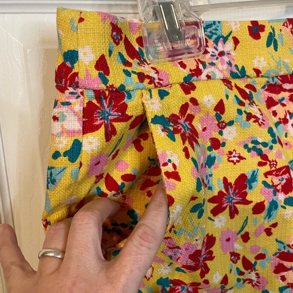 J Crew yellow shorts w/ floral pattern sz 4 EUC - Picture 7 of 11